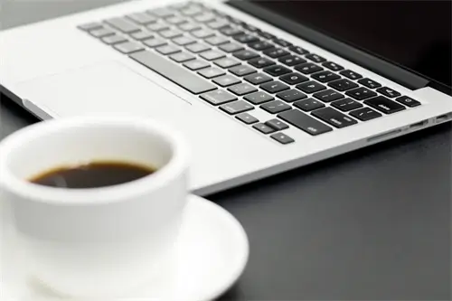 为什么电脑会删除字母